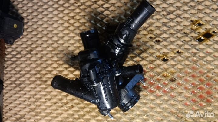 Термостат двигателя Mercedes m270