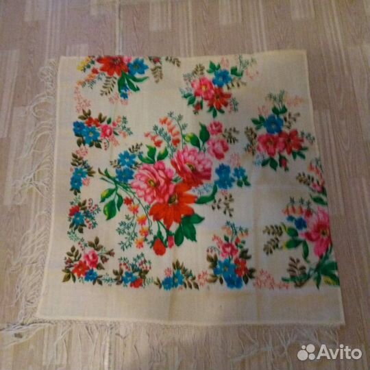 Платок с вышивкой СССР