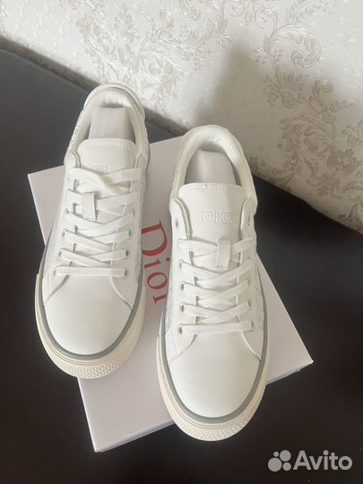 Кроссовки женские Dior