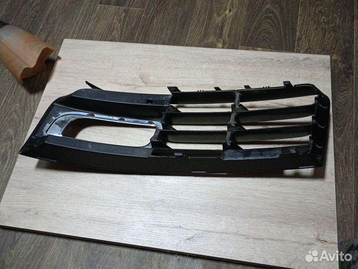 Решëтка противотуманки ауди S8 д3 второй рестайл