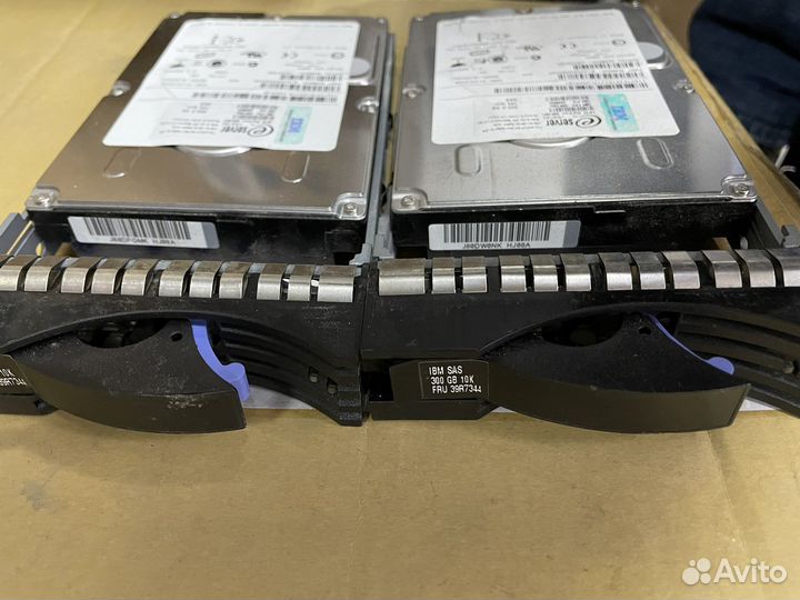 Жесткий диск Maxtor 8J300S0 300Gb SAS 3,5