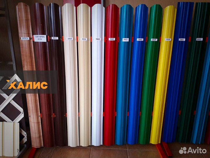 Евроштакетник под дерево