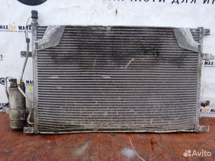 Радиатор кондиционера Volvo S80 седан 2.4 2000 б/у