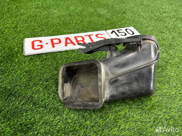 Воздухозаборник передний левый Bmw 7 E66 N62B44