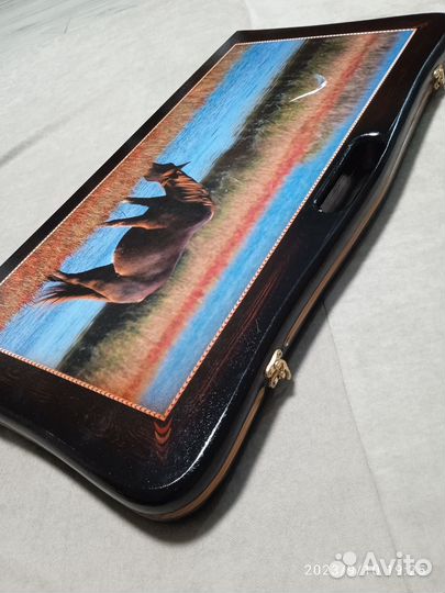 Нарды дипломат большой цветной,Лошадь