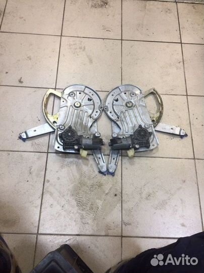 Стеклоподъемник Volvo S60 1