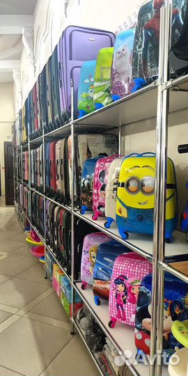 Детский чемодан на колесиках (новый)