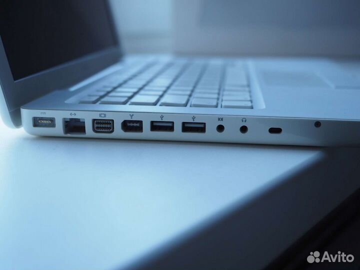 Apple MacBook 13