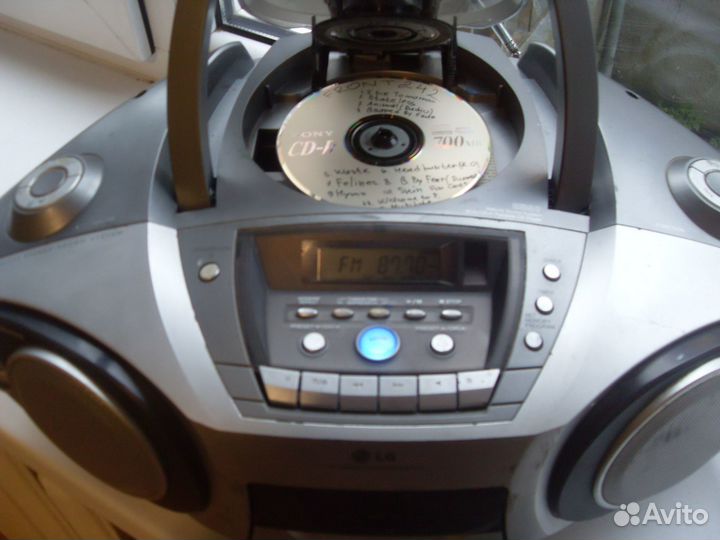 Бумбокс магнитола LG CD-M373