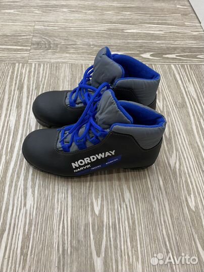 Лыжные ботинки