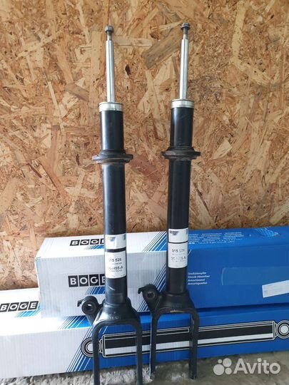 Амортизатор Mercedes ml w164 A1643200130 2 шт