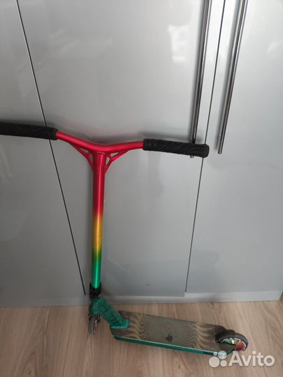 Трюковой самокат