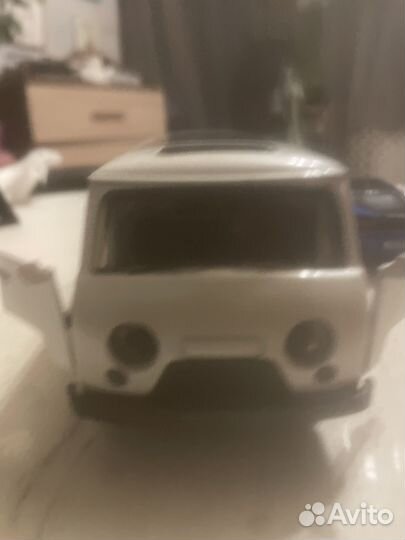 Машинки игрушки