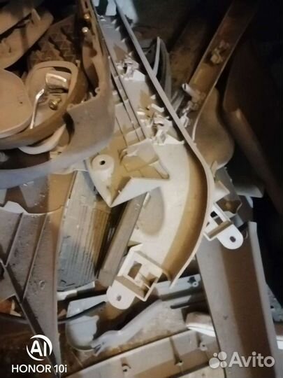 Двигатель мазда капелла, пластик салона