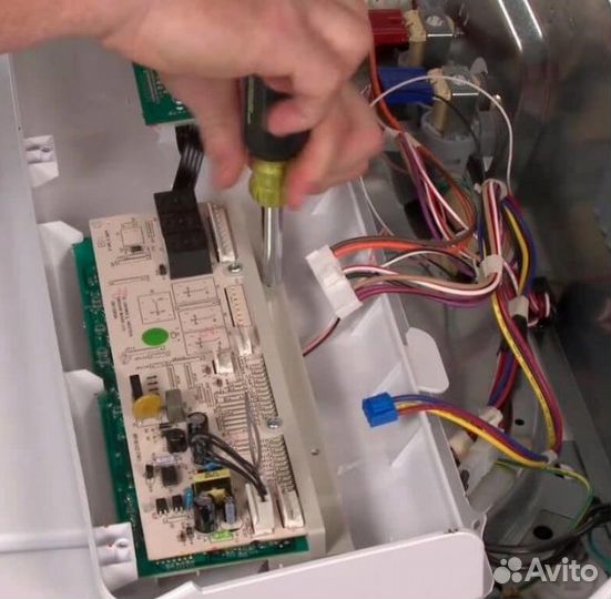 Ремонт стиральных машин.Ремонт холодильника Мастер