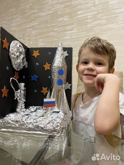 Поделка ко дню космонавтики