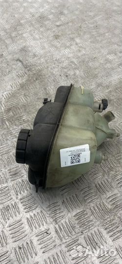 Бачок расширительный Mercedes-Benz E-Класс