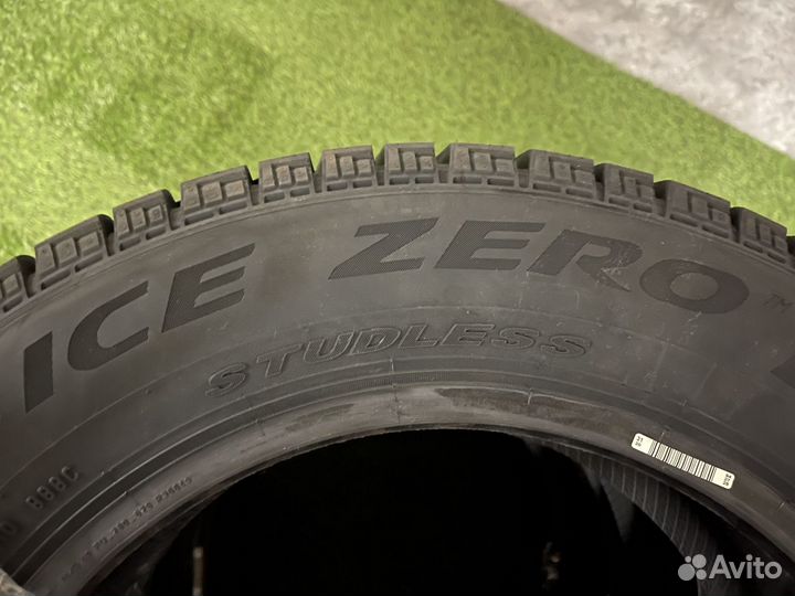 Pirelli Ice Zero FR 225/45 R19 96H