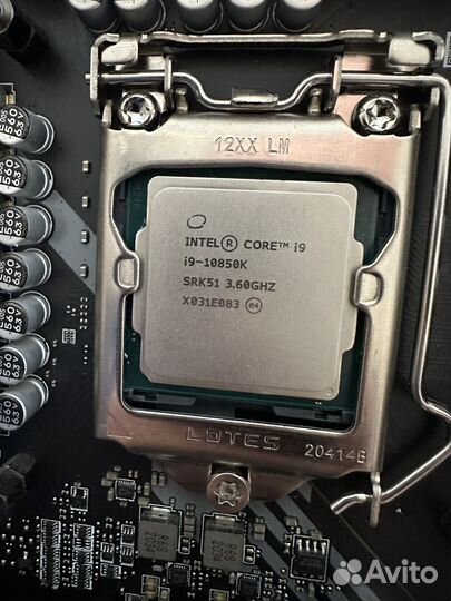 Материнская плата с процессором