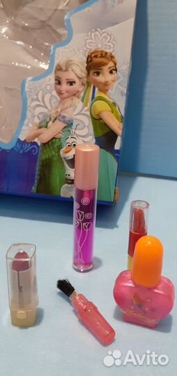 Декоративная детская косметика тени, лаки, помада