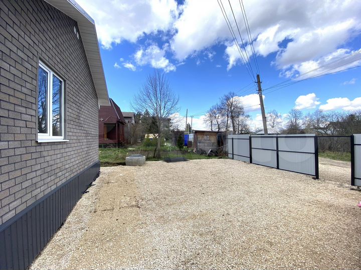 Дом 35 м² на участке 8 сот.