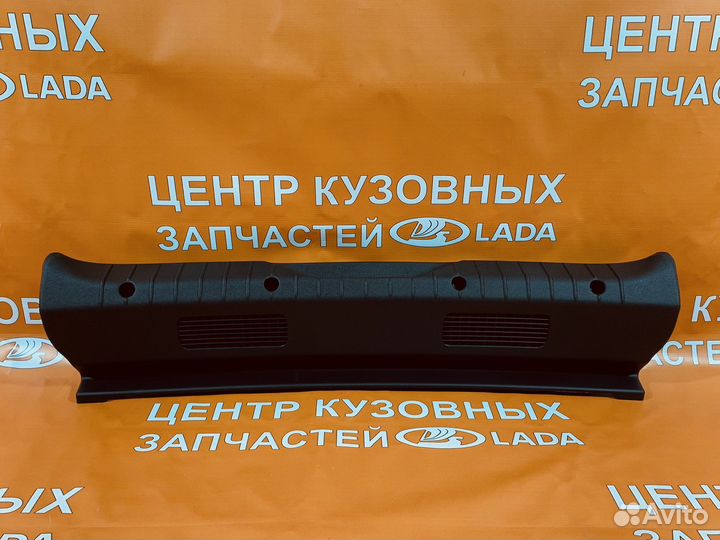 Облицовка поперечины задка LADA granta