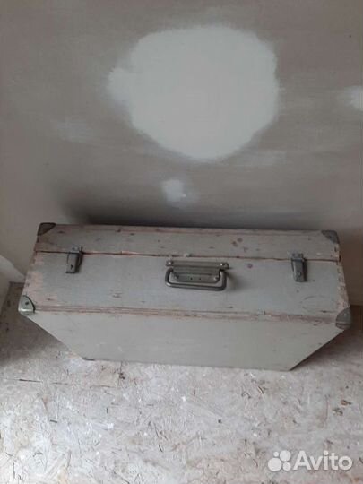 Деревянные чемоданы времён СССР