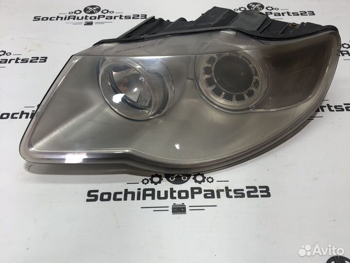Фара левая Volkswagen Touareg рестайлинг галоген