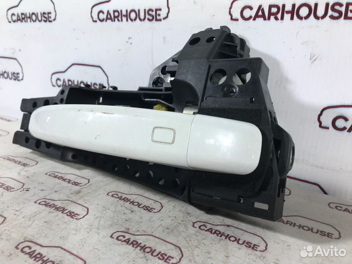 Ручка двери внешняя задняя правая Audi Q3