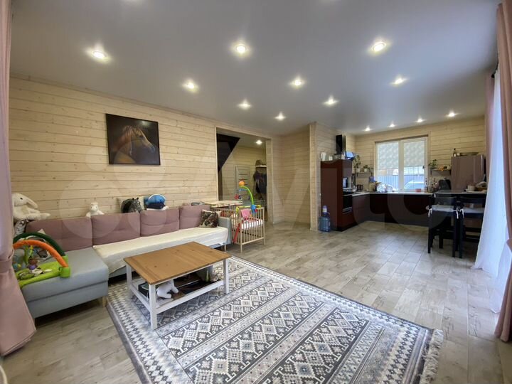 Дом 126,6 м² на участке 6 сот.