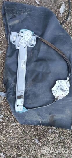 Стеклоподъёмник левый задний гранта