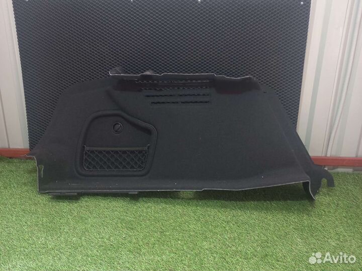 Обшивка в багажник левая Audi A4 B9