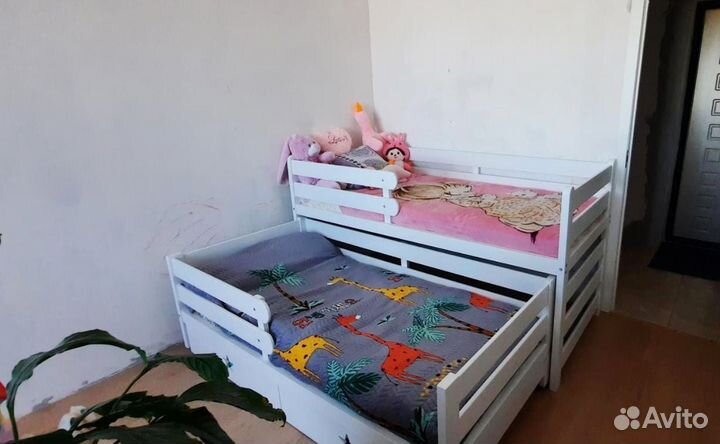 Двухъярусная Кровать из бука выкатная