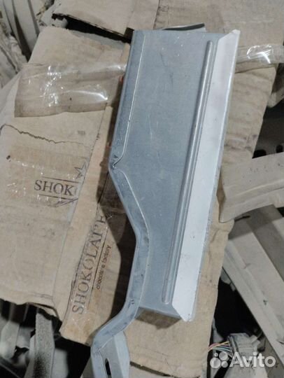 Подушка безопасности сиденье правая и левая на212