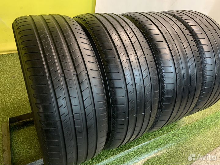 Bridgestone Alenza 001 245/40 R21 и 275/35 R21