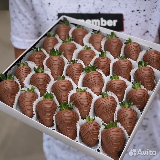 Клубника в Шоколаде, десерт к чаю в Казани