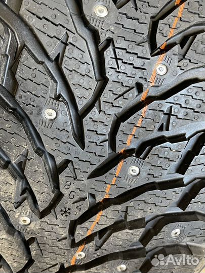 Nokian Tyres Hakkapeliitta 9 SUV 275/40 R21 107T