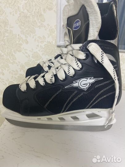 Коньки хоккейные