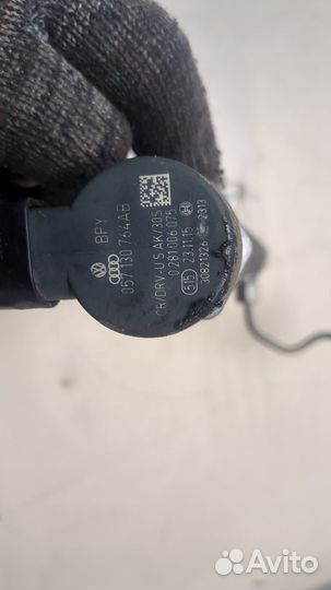 Рампа топливная Volkswagen Amarok, 2016