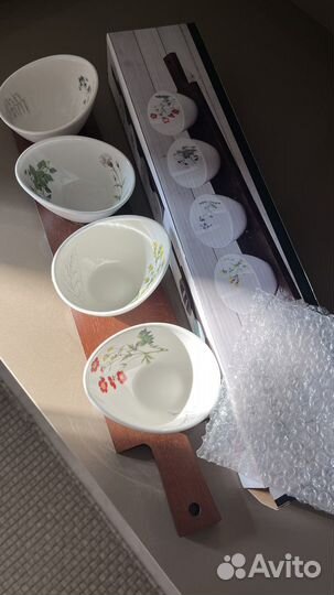 Менажница / Набор из 4 салатников на подставке