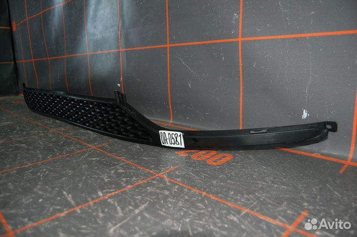 Решетка бампера центральная - Kia Cerato 3