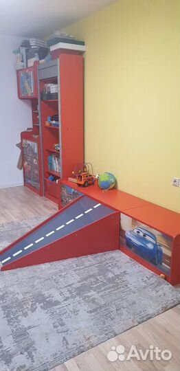 Набор мебели в детскую