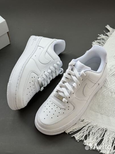 Nike Air Force 1 Low White