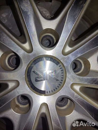 Продам литые диски r17