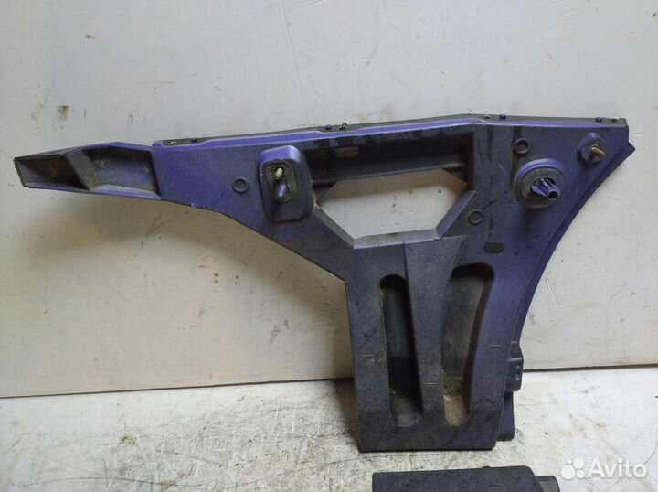 Кронштейн бампера Ford Focus 1998-2005