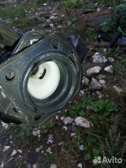 Заливная горловина бензобака Киа Рио 3