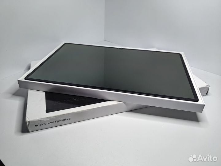 Samsung Galaxy Tab S8 Ultra 12/256 с клавиатурой