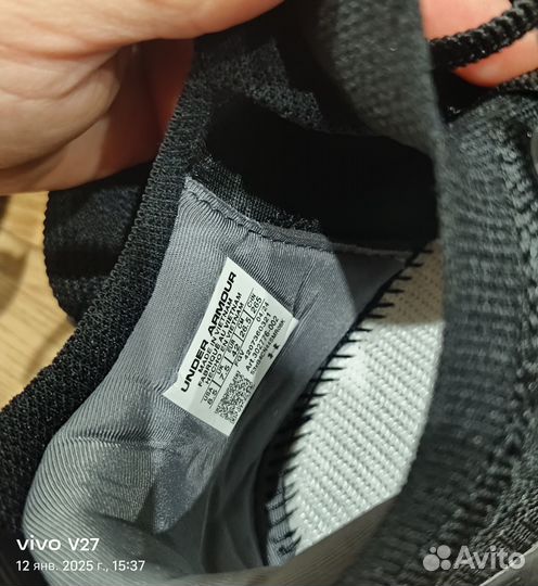 Кроссовки новые Under Armour Shift Lux беговые 1шт