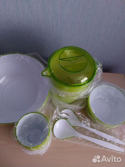 Набор посуды,из акрила,новый,кувшин,салатники,стак