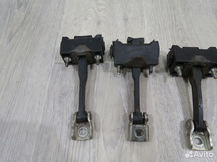 Ограничитель двери LADA Vesta Веста